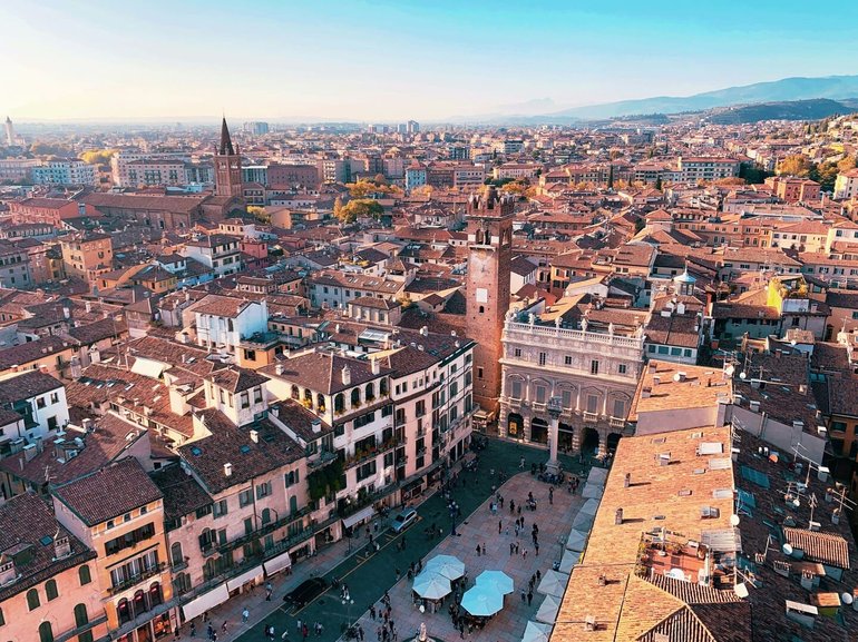 AIPO_fabio-tura-cg3Sj8G8FyA-unsplash