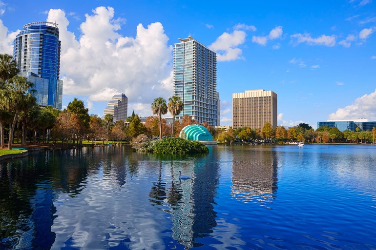 ATS_orlando-skyline-fom-lake-eola-florida-us